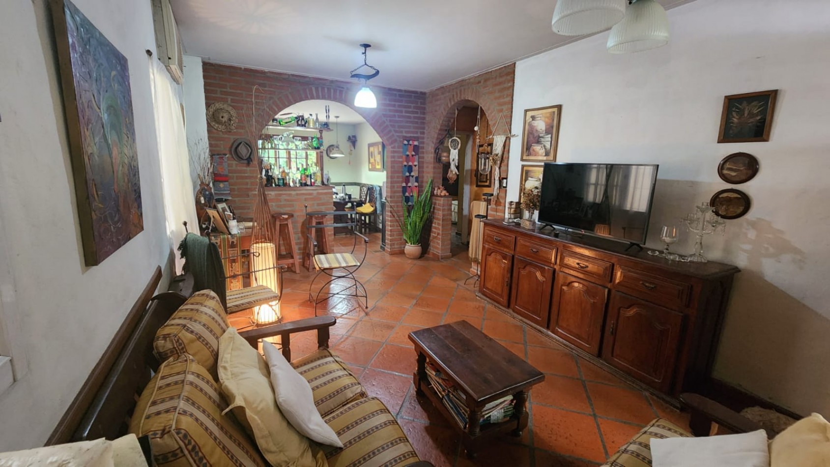 CASA 3 AMB CON COCHERA, PATIO CON LAVADERO Y PARRILLA REF. 909