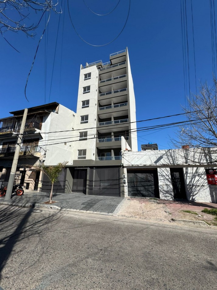 DEPARTAMENTO 2 AMB CON COCHERA INCLUIDA - A ESTRENAR - BALCON AL FRENTE - MODELO 1. REF.863/1