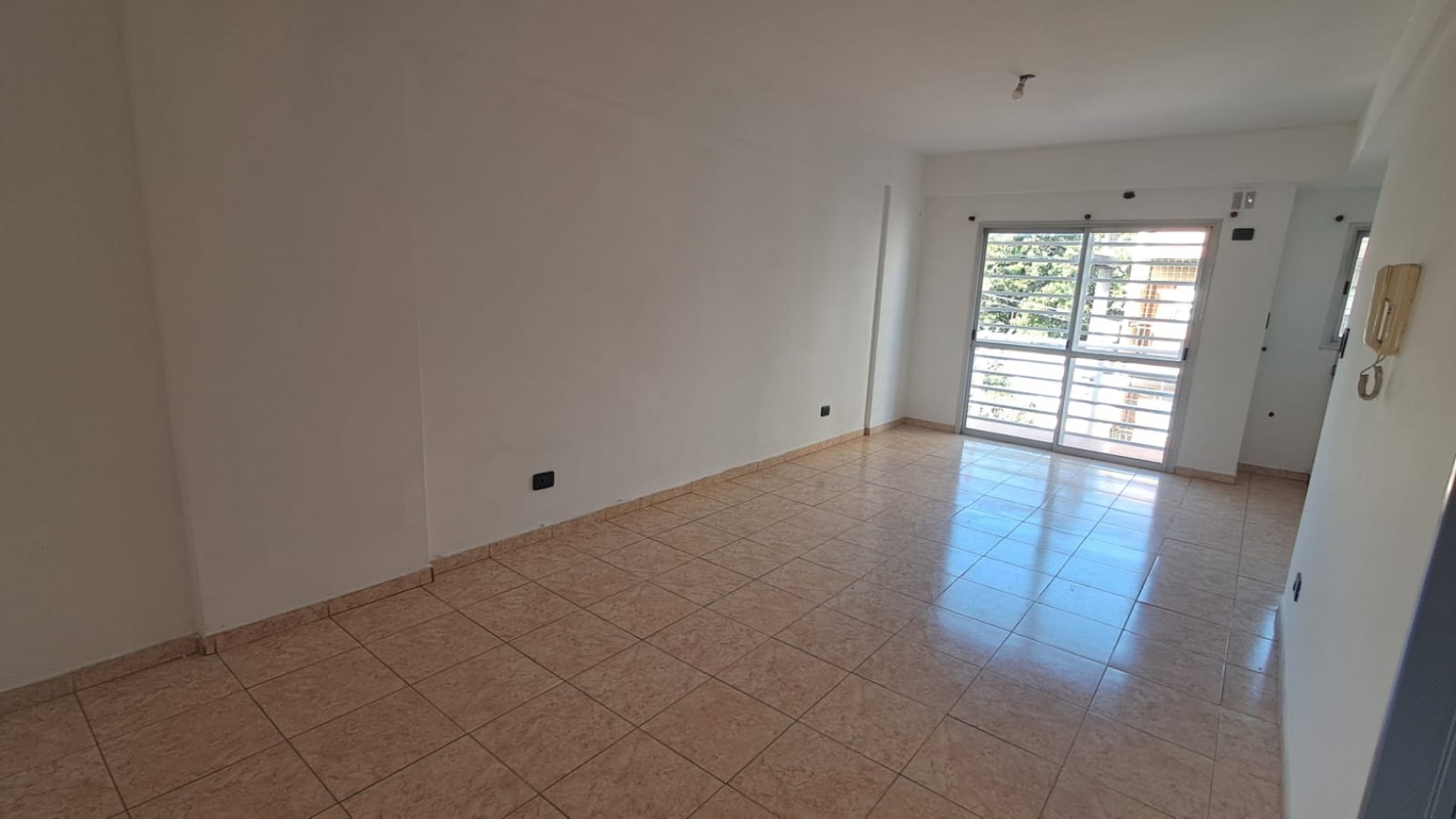 DEPARTAMENTO 2 AMB AL FRENTE.REF.922 