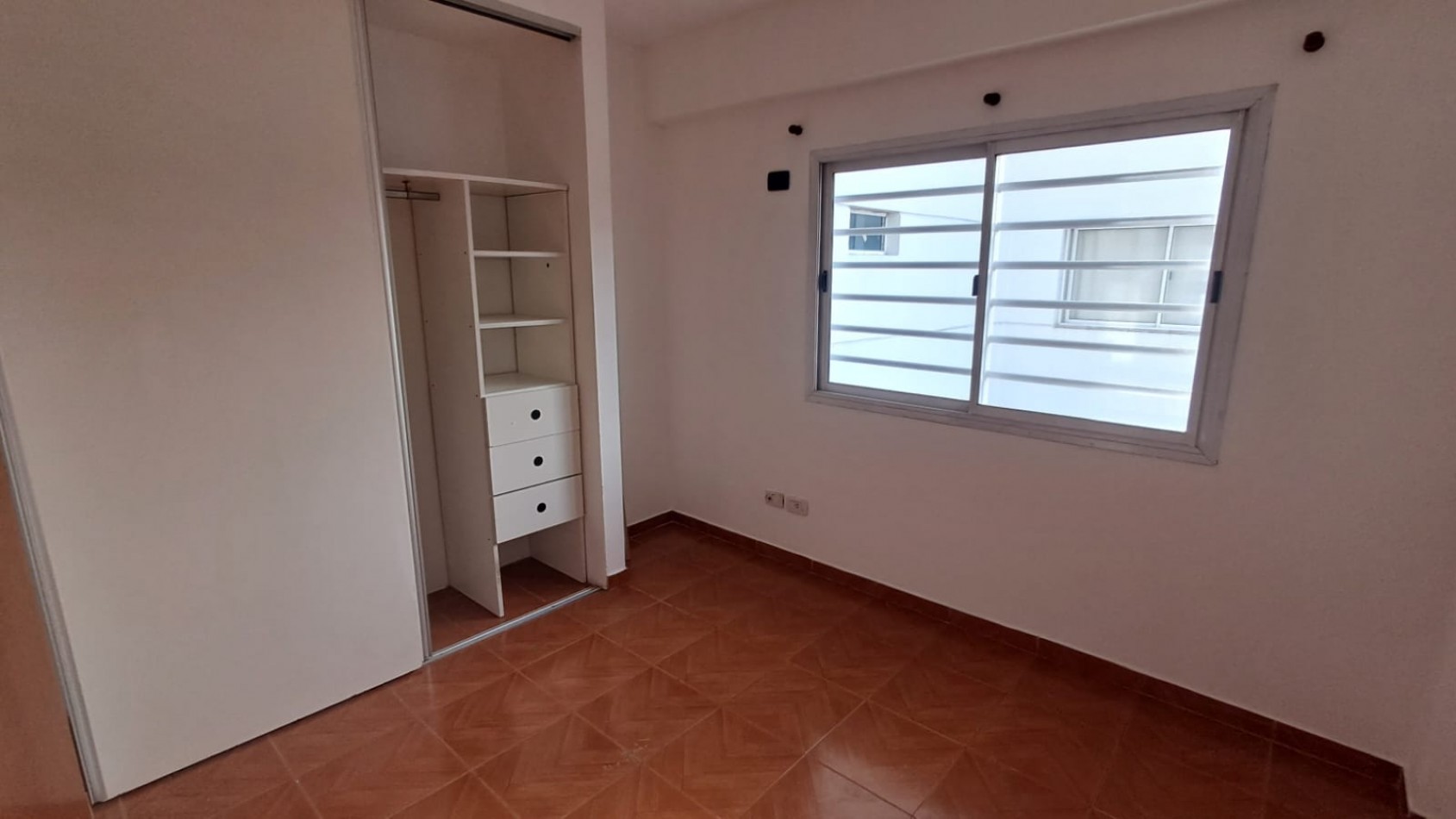 DEPARTAMENTO 2 AMB AL FRENTE.REF.922 