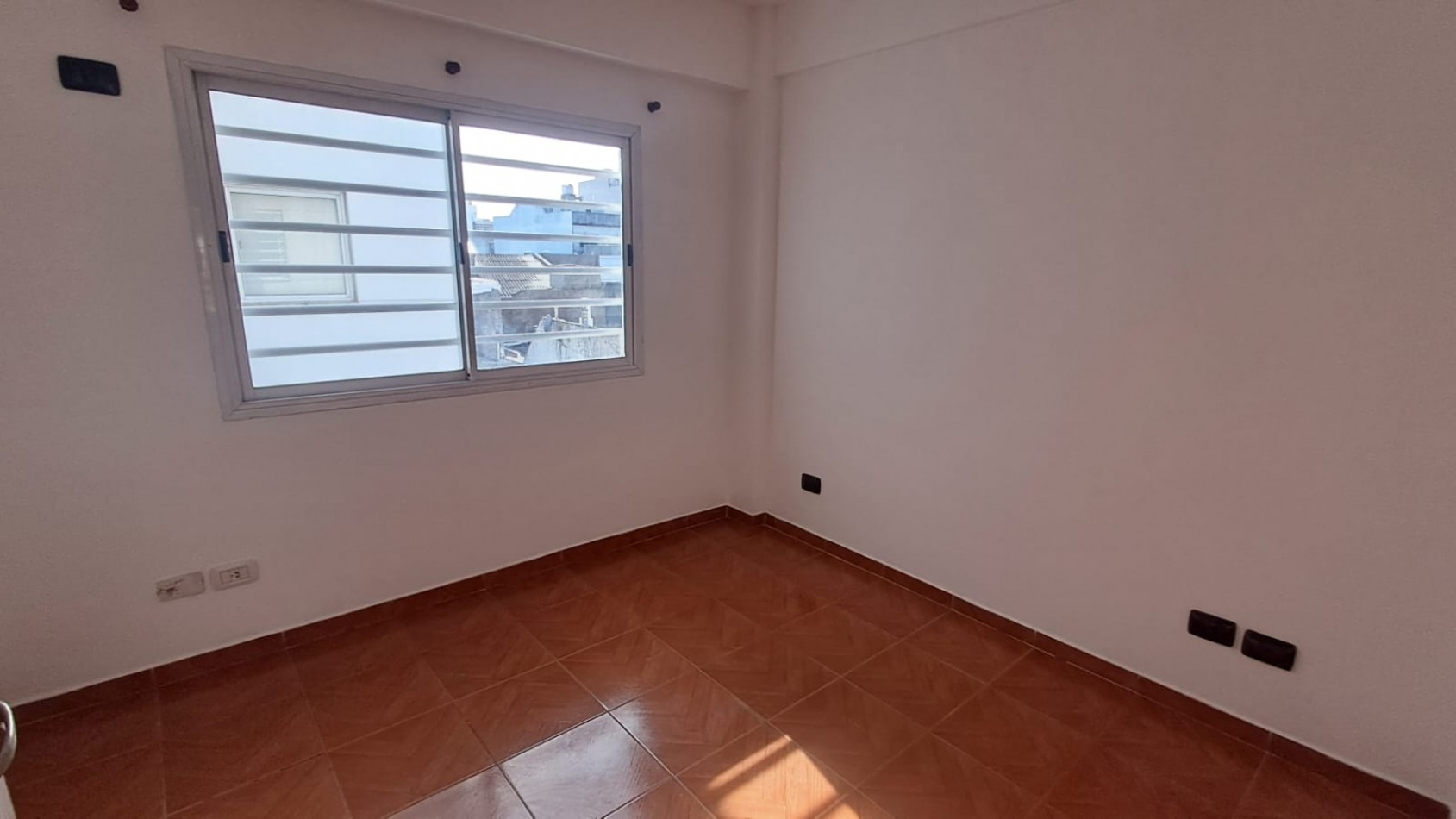DEPARTAMENTO 2 AMB AL FRENTE.REF.922 