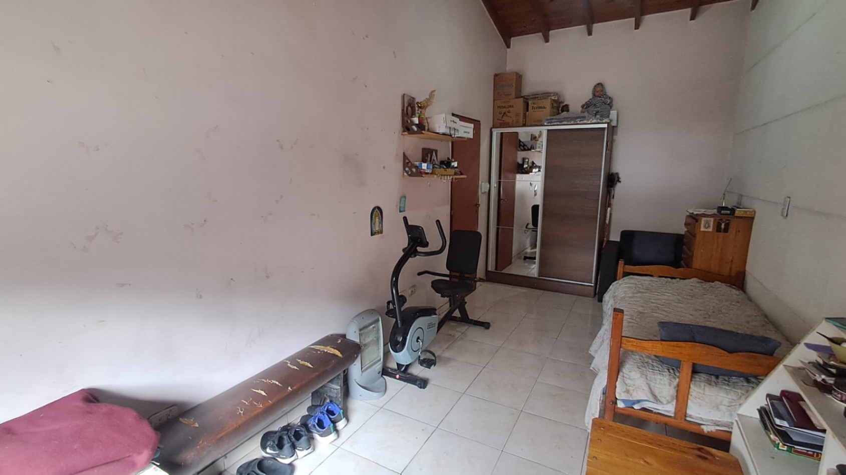 CASA 3 AMB CON PATIO CON PARRILLA, LAVADERO CUBIERTO Y TERRAZA.REF.932
