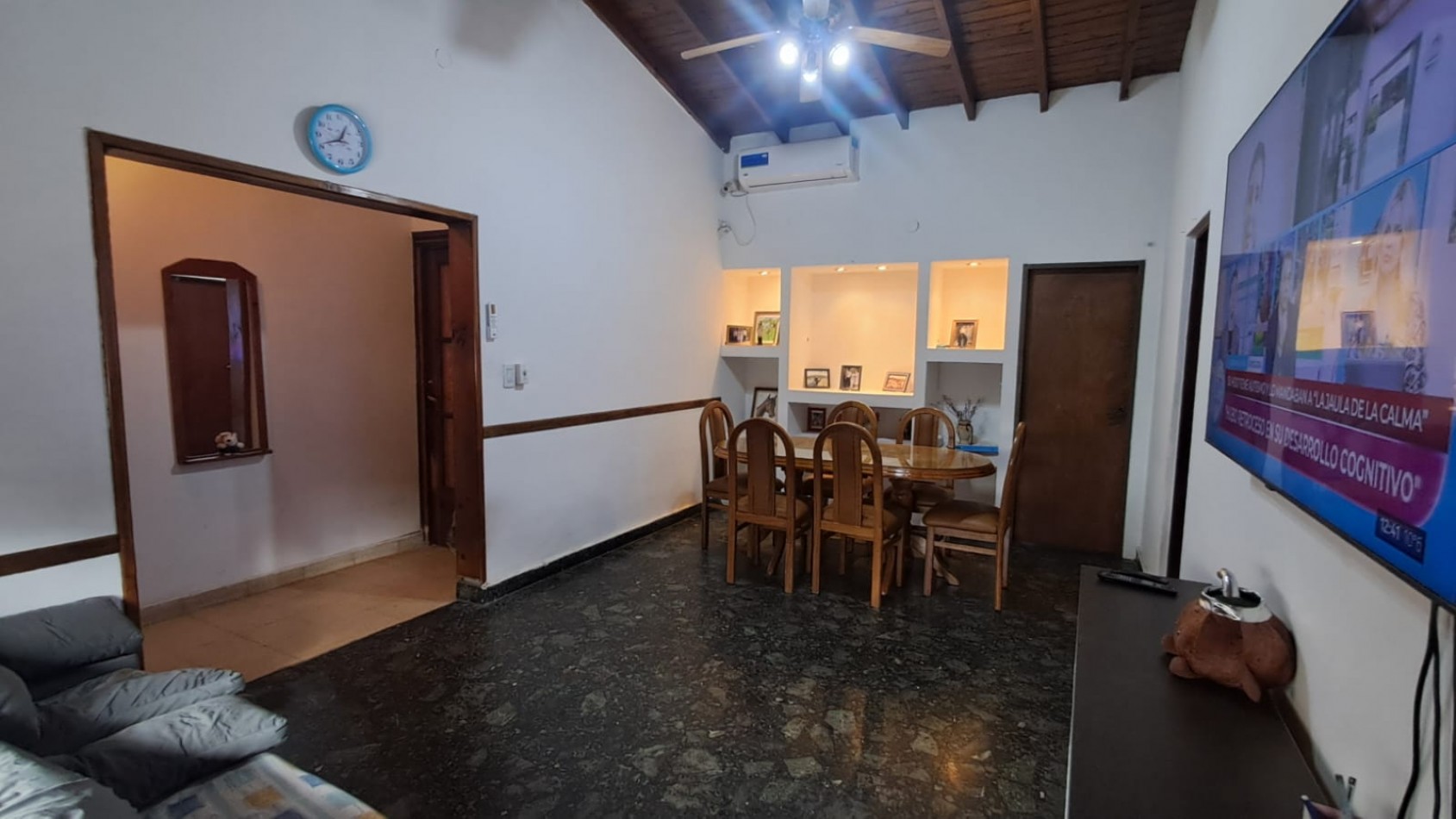 CASA 3 AMB CON PATIO CON PARRILLA, LAVADERO CUBIERTO Y TERRAZA.REF.932