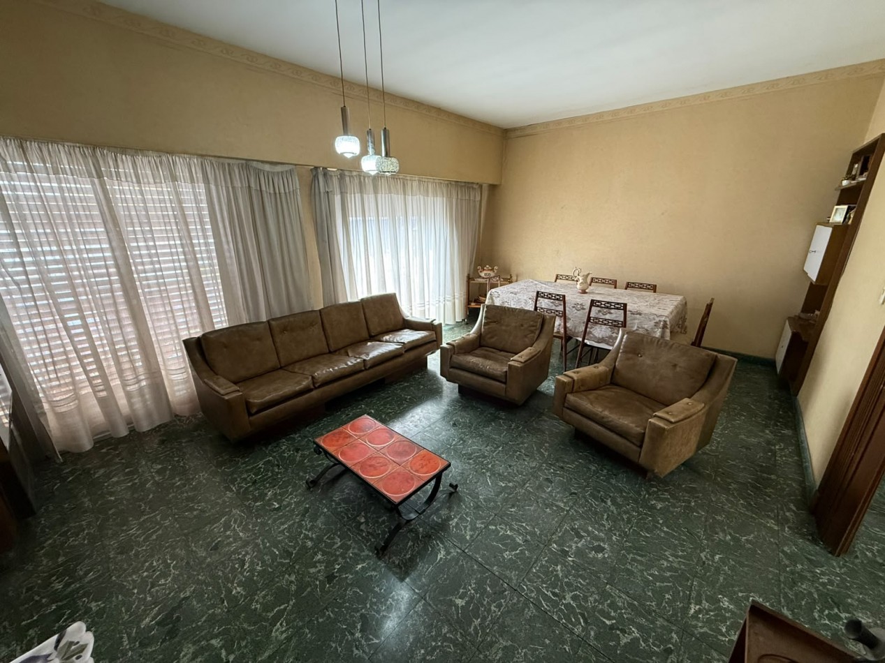 CASA 4 AMB CON SALON, GARAGE CUBIERTO, PATIO, LAVADERO CUBIERTO, TERRAZA Y FONDO LIBRE REF. 934
