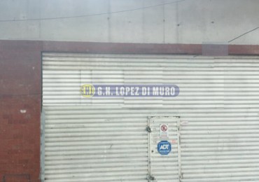 INMUEBLE COMPUESTO DE LOCAL DE 60MTS , 1 DEPTO 3 AMB CON 2 PATIOS Y TERRAZA Y 1 DEPTO 3 AMB CON PATIO Y TERRAZA. REF: 150