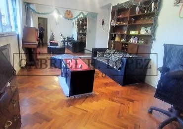 DEPARTAMENTO 3 AMBIENTES 2° PISO CONTRAFRENTE. REF: 717
