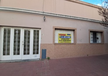 CASA IDEAL PARA 2 FAMILIAS (AL FRENTE 4 AMB CON GARAGE PATIO Y TERRAZA Y AL FONDO 4 AMB CON PATIO Y TERRAZA)