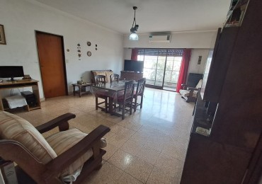 DEPARTAMENTO 3 AMB AL FRENTE CON BALCON.REF.836