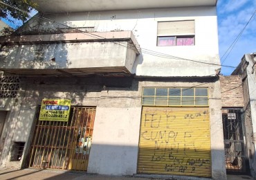 CASA IDEAL PARA 2 FAMILIAS CON FONDO LIBRE, PILETA, LOCAL CON DEPOSITO Y COCHERA