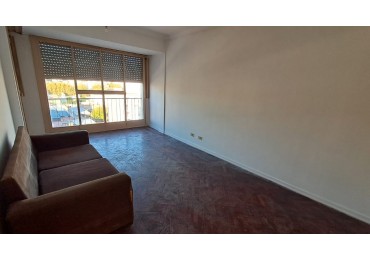 DEPTO 3 AMB CONTRAFRENTE CON BALCON.REF.845