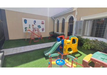 SALON DE FIESTA CON PATIO, PARRILLA Y QUINCHO.REF.868