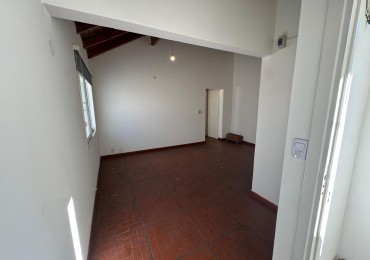 PH 2 AMB AL FONDO EN PLANTA ALTA CON TERRAZA SEMICUBIERTA.REF.907