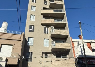 DEPTO 3 AMB CON BALCON AL FRENTE (EL EDIFICIO TIENE SUM, ASCENSORES Y COCHERA) REF.898/4